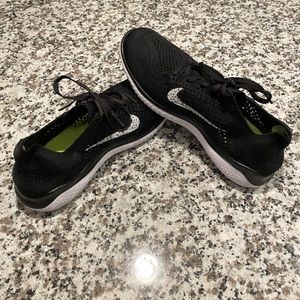 Nike Free RN flyknit 2018 Black size 8.5